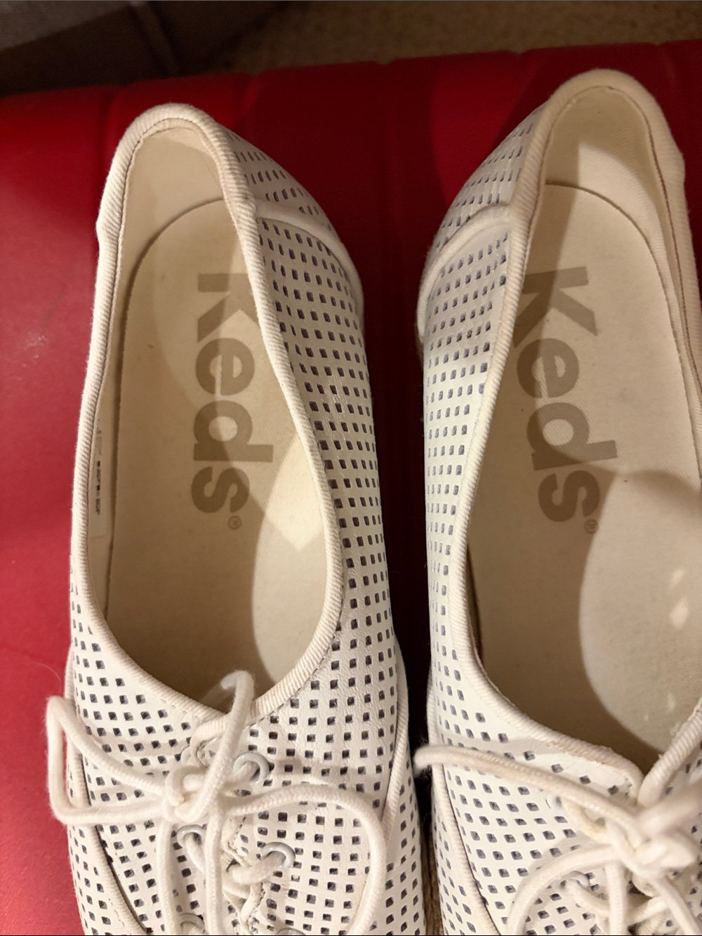 Keds women’s white leather shoe flats perforated 9 1/2 clean EUC sneakers 9.5 - Picture 2 of 4